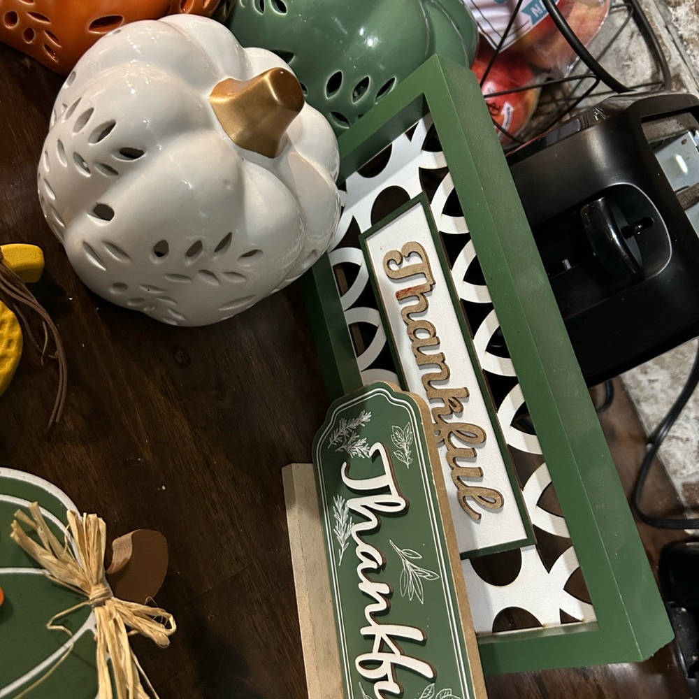 Fall Decor Lot - Picture 4 of 5